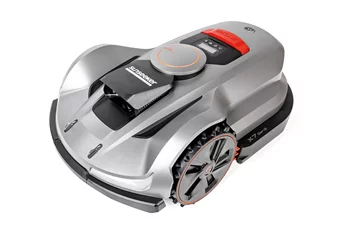 Robot koszący Sunseeker Elite X7 RTK Gen. 2 podczas pracy w ogrodzie bez przewodów